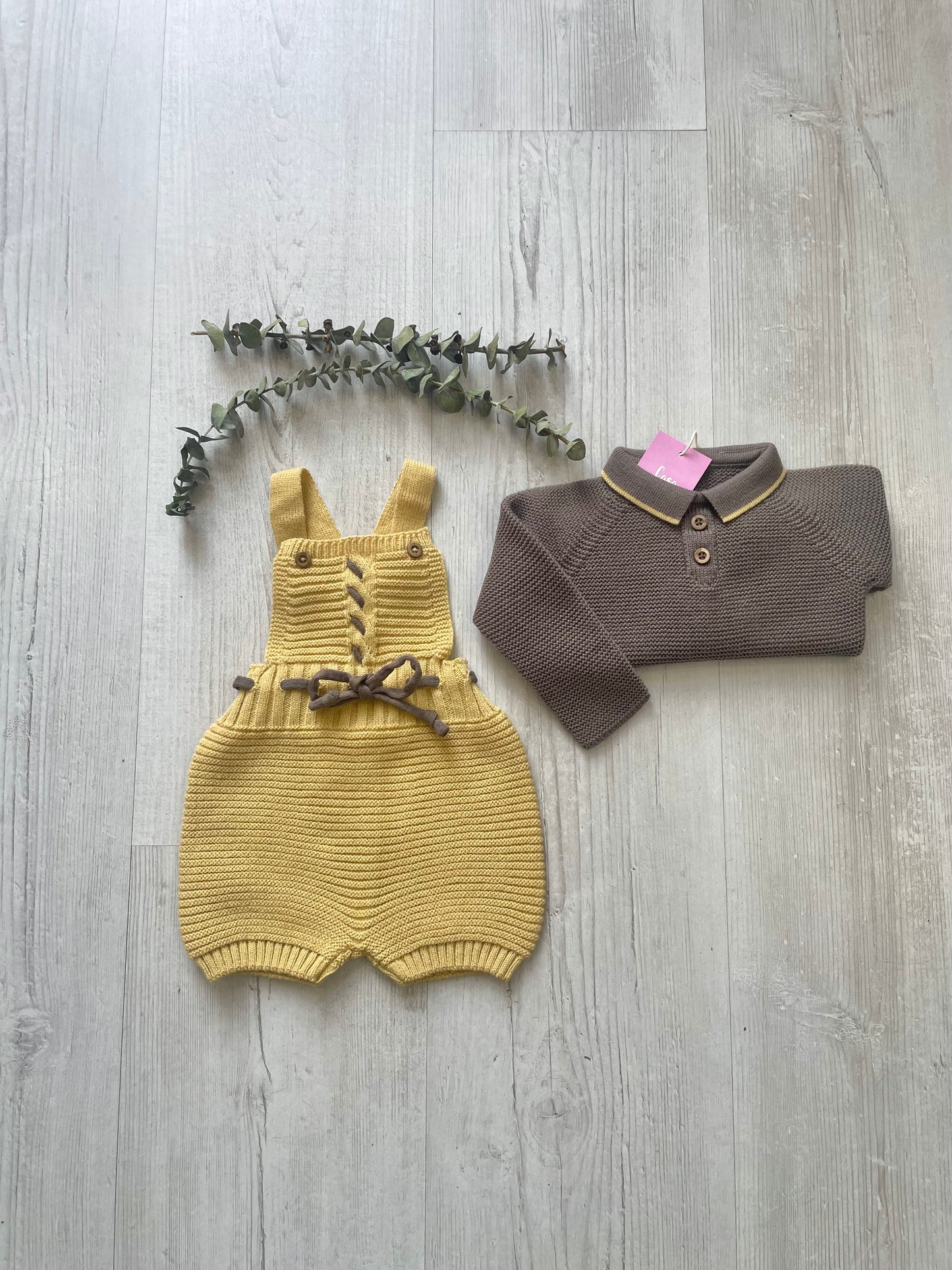 Fofo em malha amarelo torrado